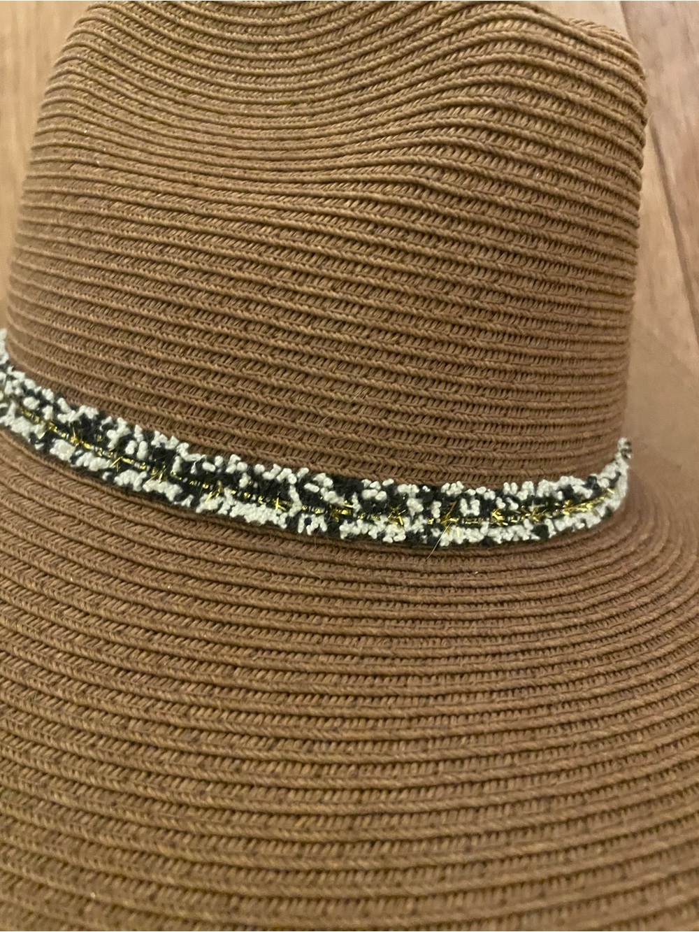 Time and Tru Wide Brim Straw Sun Hat in Brown with Patterned Band - Picture 2 of 3